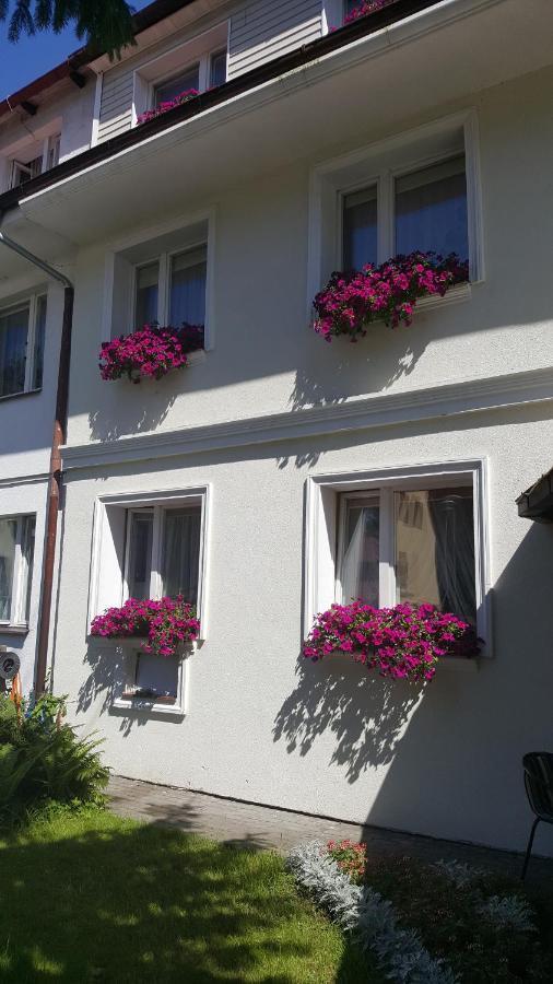 Pokoje Goscinne Anna Ustka Exterior foto